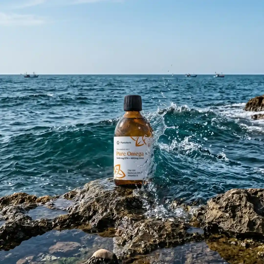 Suplement diety Pure Omega Oil + Q10 PlantaHerb – olej z sardeli peruwiańskiej w płynie, ujęcie aranżacyjne